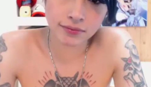This horny tattooed webcam model is the merely one who can turn me on