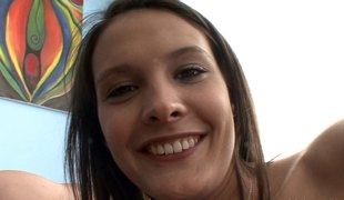 naturlige patter brunette langt hår hardcore blowjob